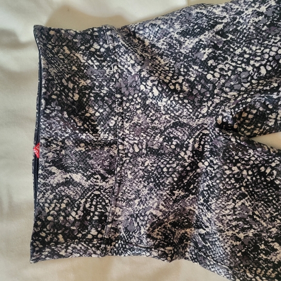 Spanx Faux Leather Snake Shine Leggings - Picture 2 of 5